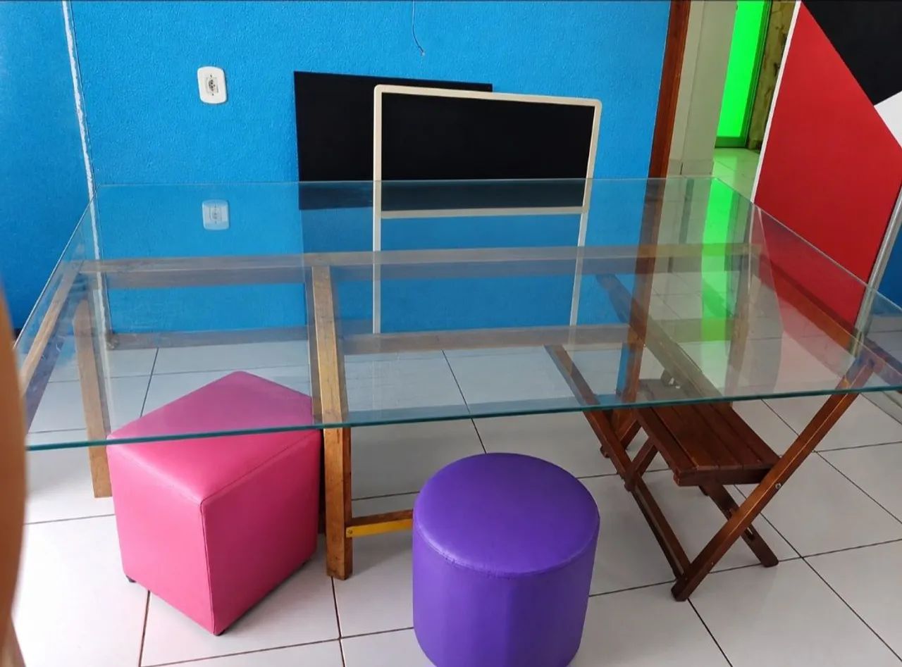 Vendo mesa de vidro não acompanha cadeiras  - Foto 3
