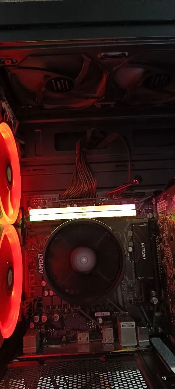 Memória DD4 COM RGB 8 GB DE RAM 