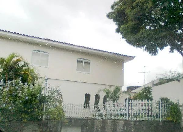Sobrado de 580m² com 6 quartos em Jardim São Bento