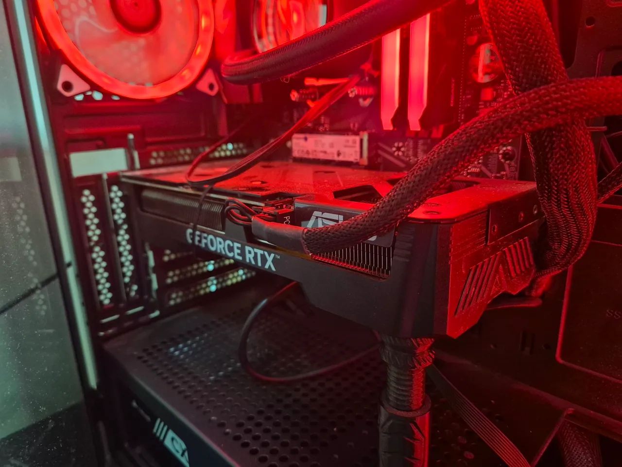 GEFORCE RTX 4060 3 FANS - Foto 5