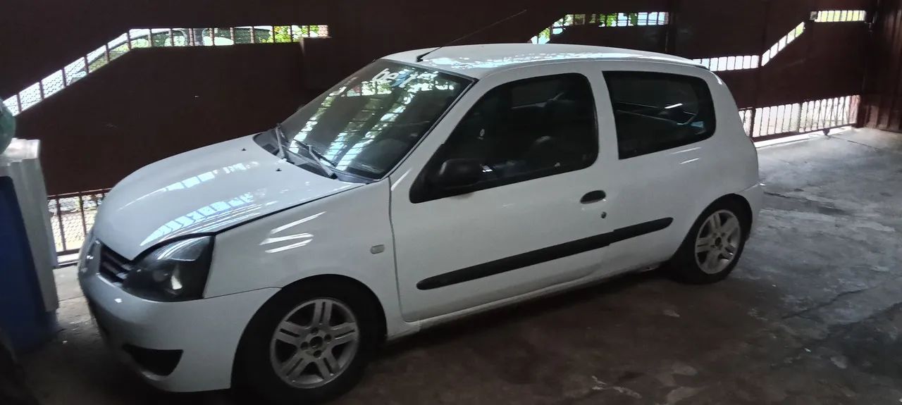 Renault Clio Clio Hi-Flex 1.0 16V 3p 2011