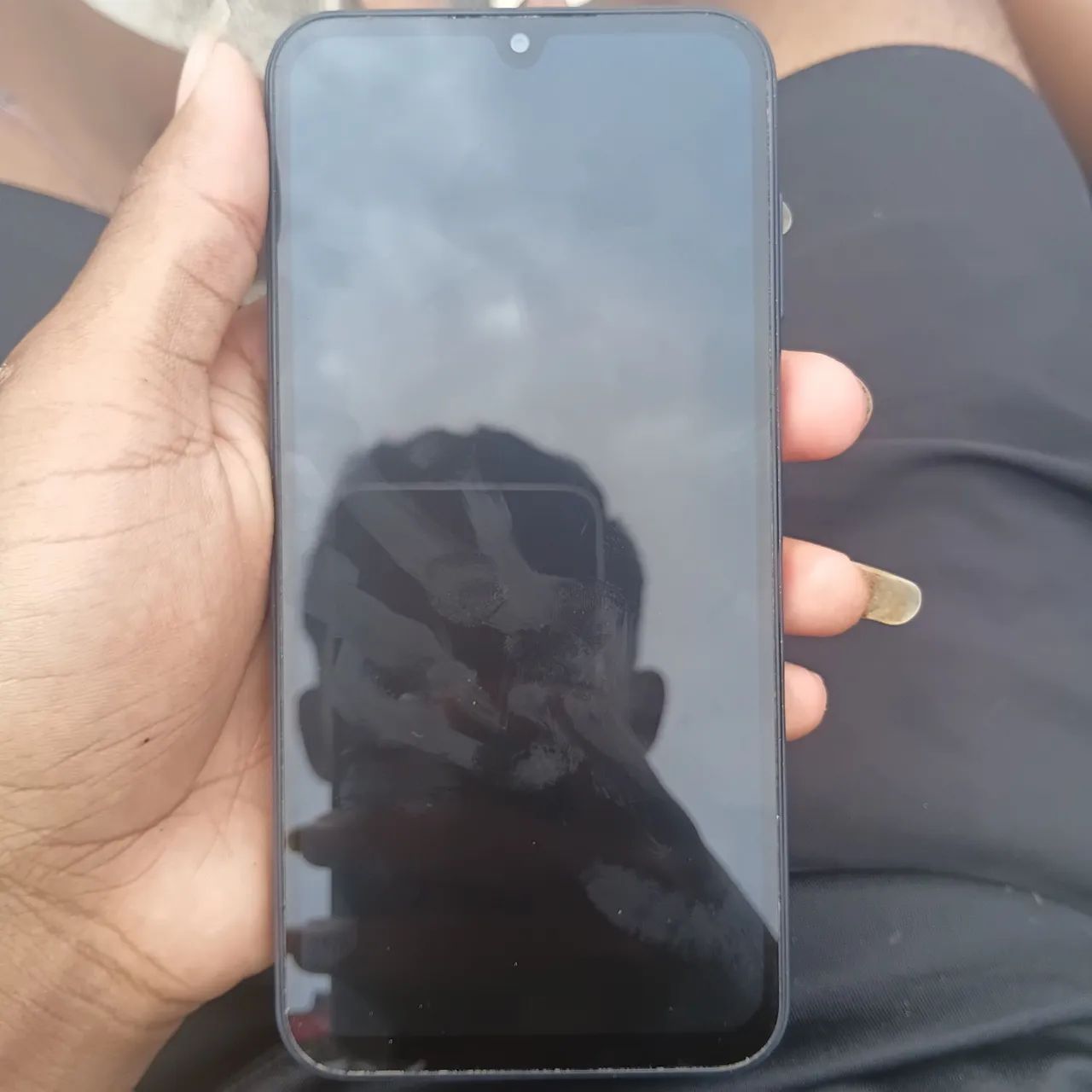 Celular bom todo file poucos meses de usado  - Foto 3