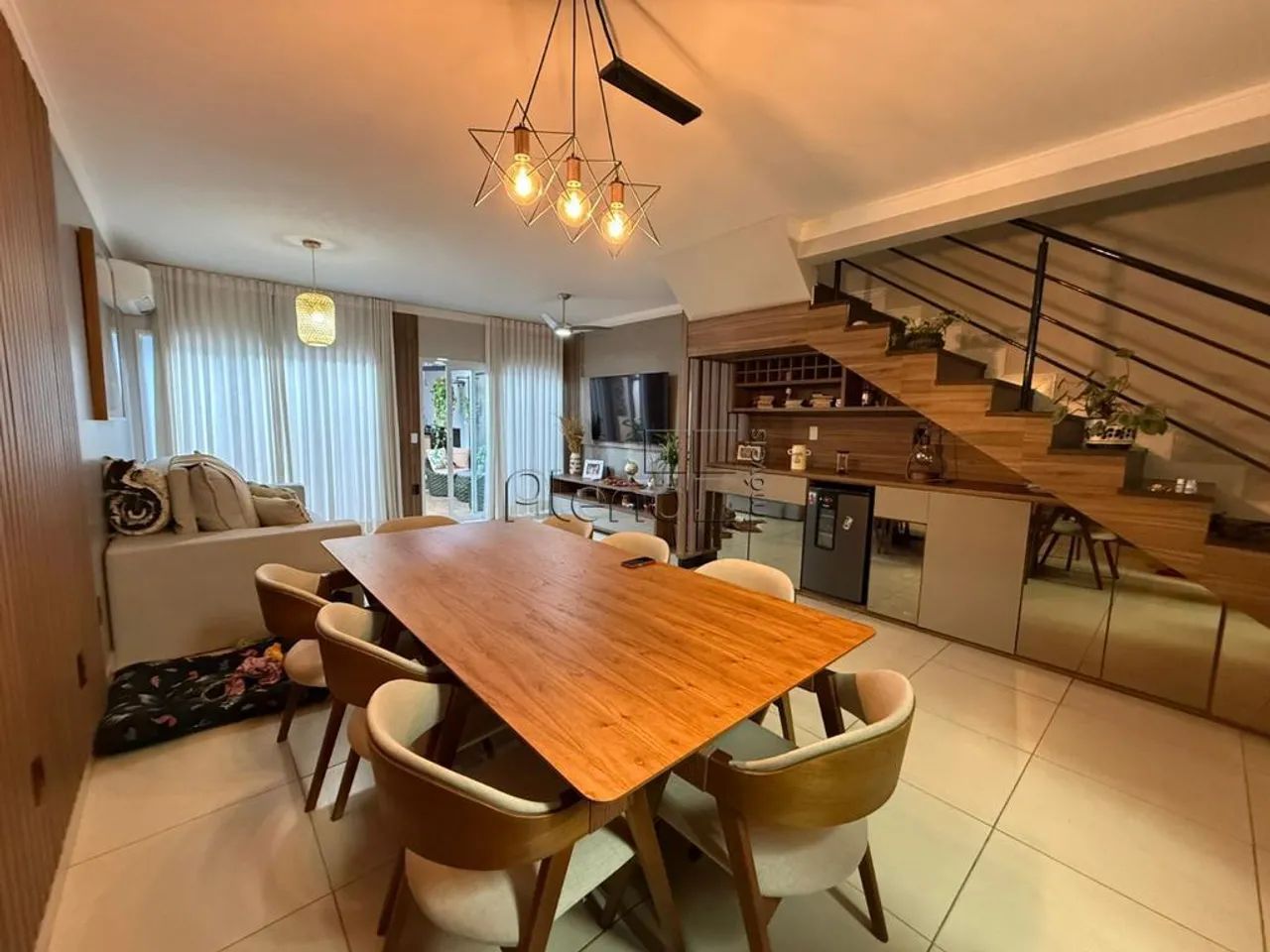 Sobrado à venda em Campinas, Parque Jambeiro, com 3 quartos, com 135 m²