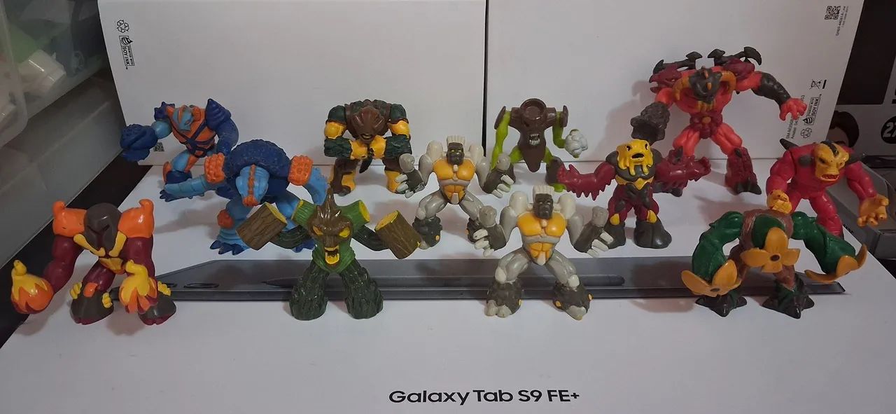 12 Bonecos Coleção Gormiti