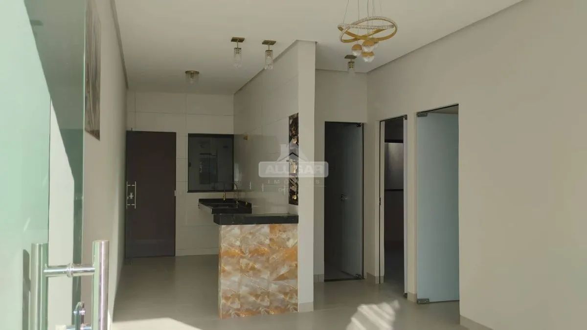 Casa - 2 quartos com acabamento em blindex - Aureny 3 - Foto 2