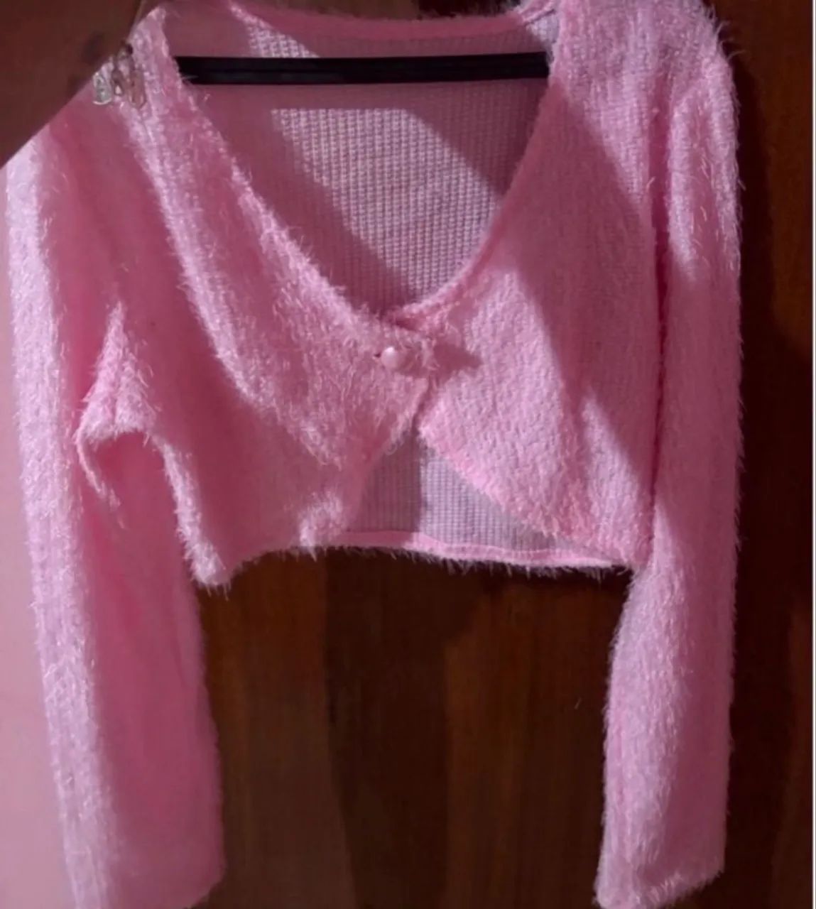 Cropped manga longa rosa pelinho  - Foto 2