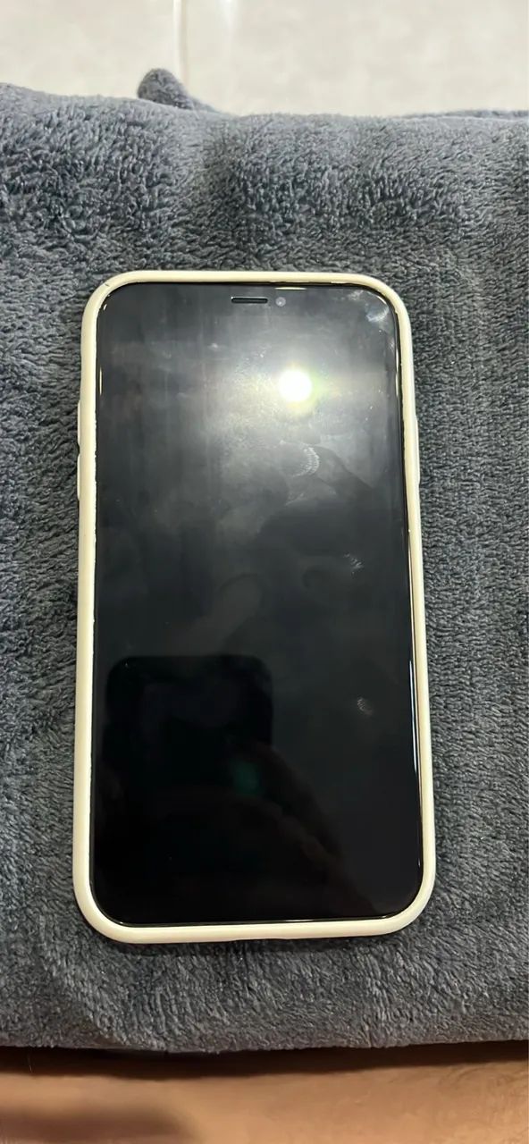 Vendo IPhone XR 64gb Face ID funcionando - Celulares e Smartphones