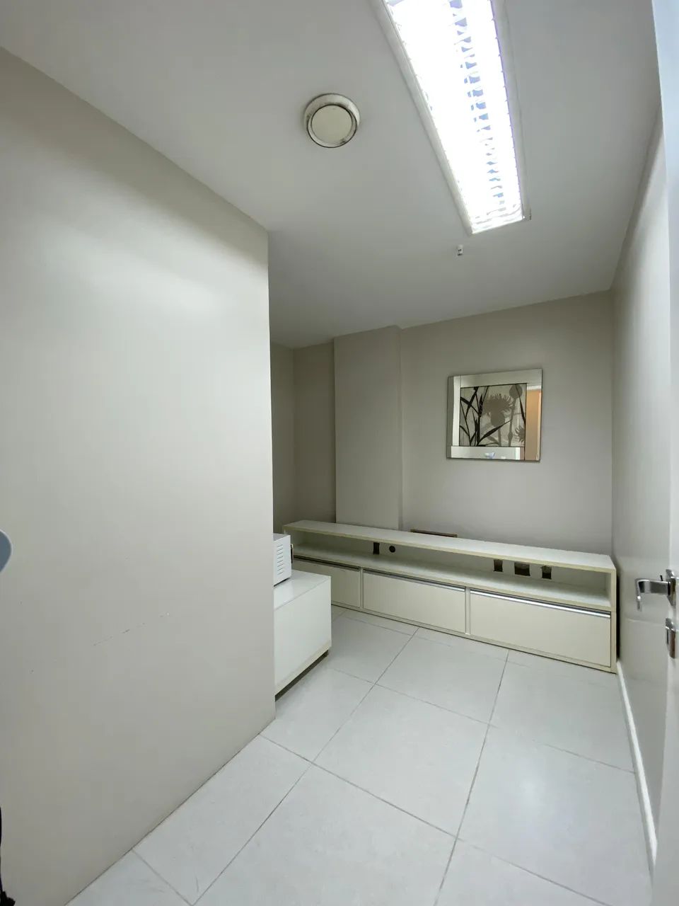 Sala para consultório médico mobiliado para aluguel com 70m com 3 salas no Centro - Macaé  - Foto 4