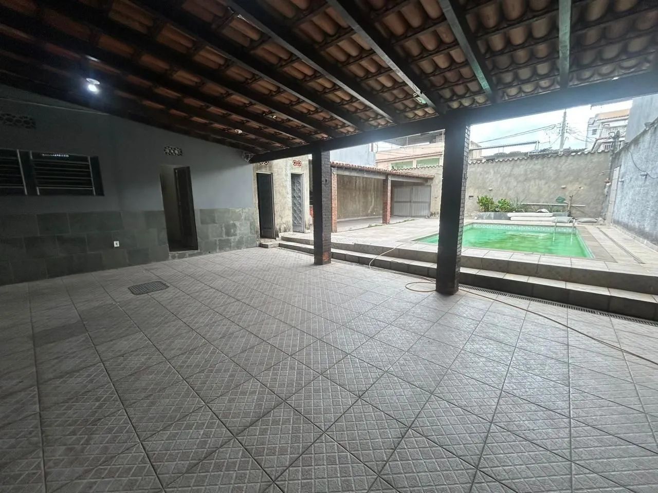 Vendo linda casa em Rocha Miranda 