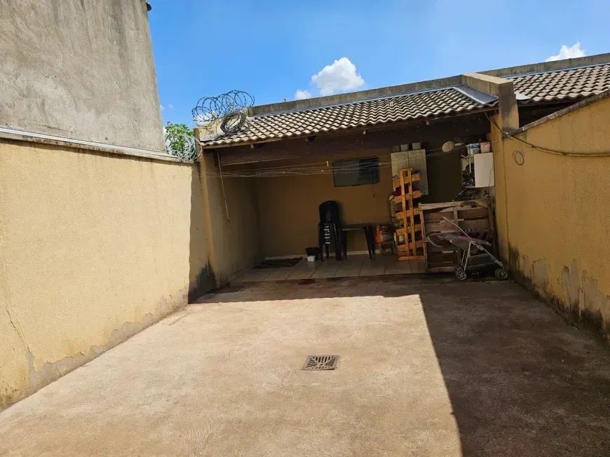 Vendo casa no areal 