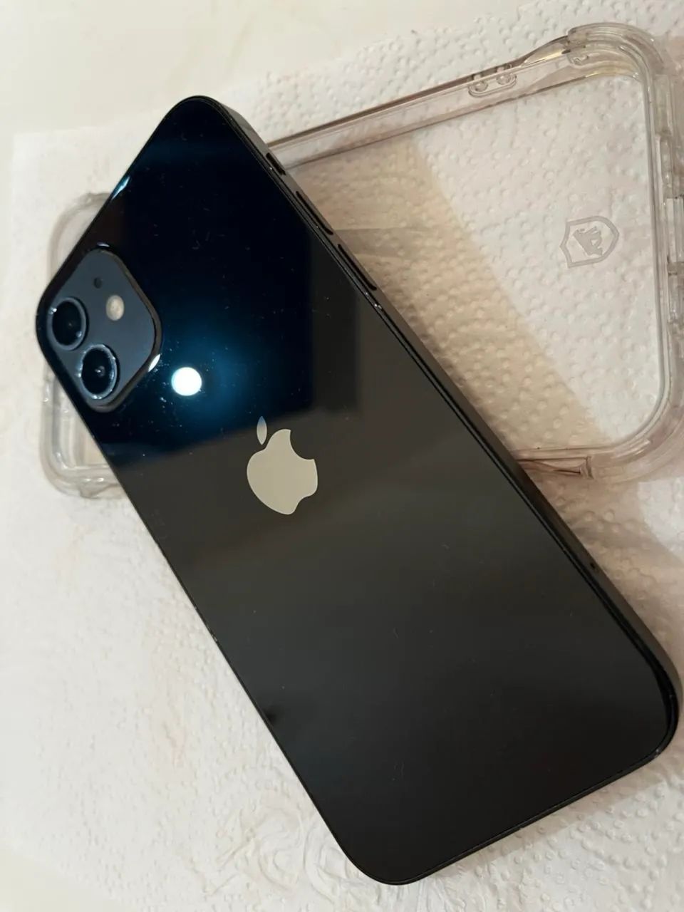 Vendo IPhone 12 em bom estado de uso! - Foto 2