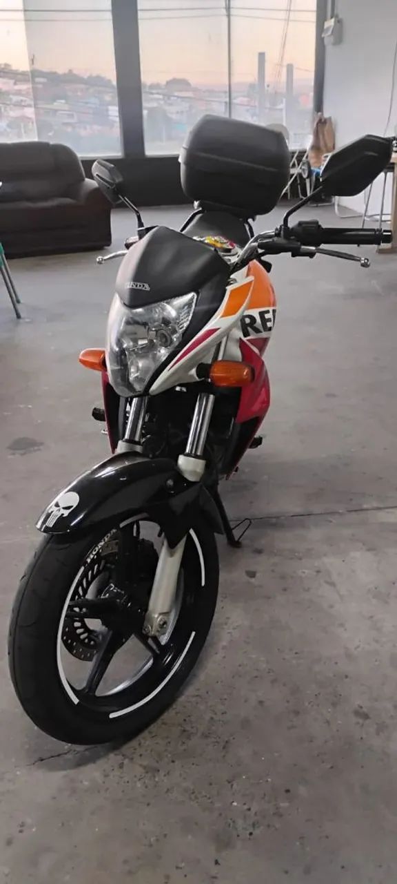 Vende se CBR300