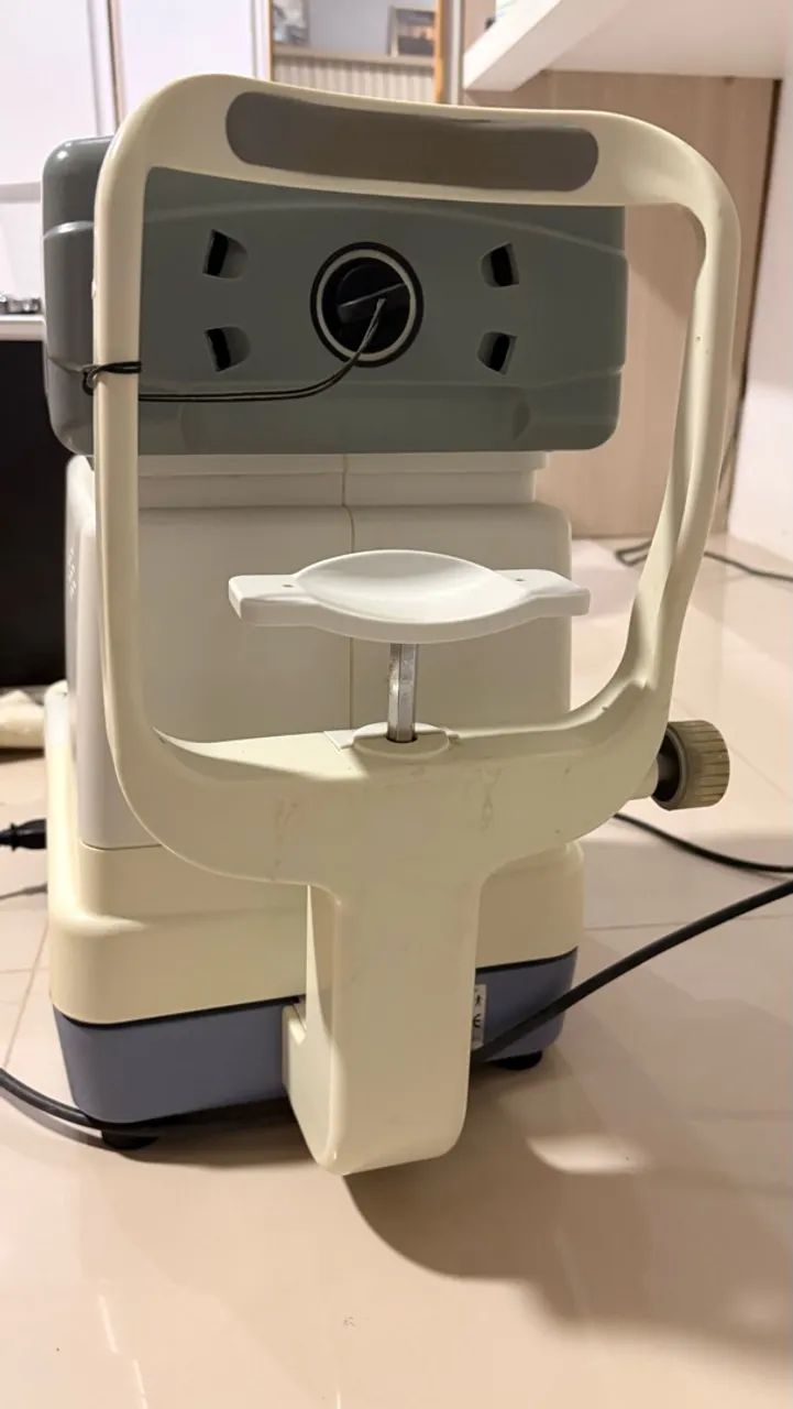 Vendo AUTORREFRATOR (com ceratômetro)  - Foto 5
