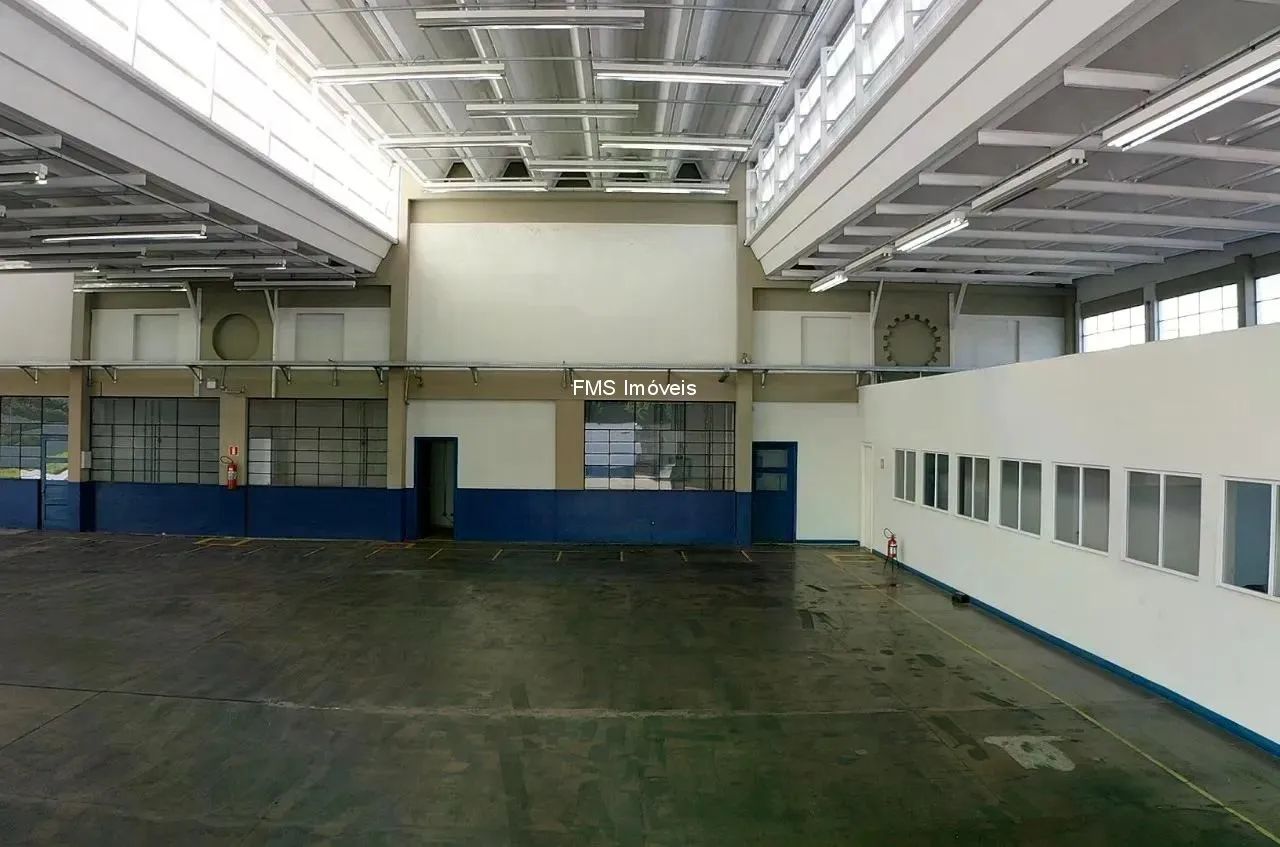 Galpão com 650m² em Jacareí/SP