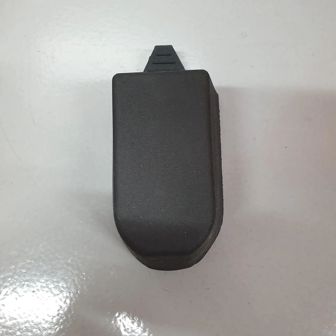 Caixa de metal para Chave com senha fixado na parede.
