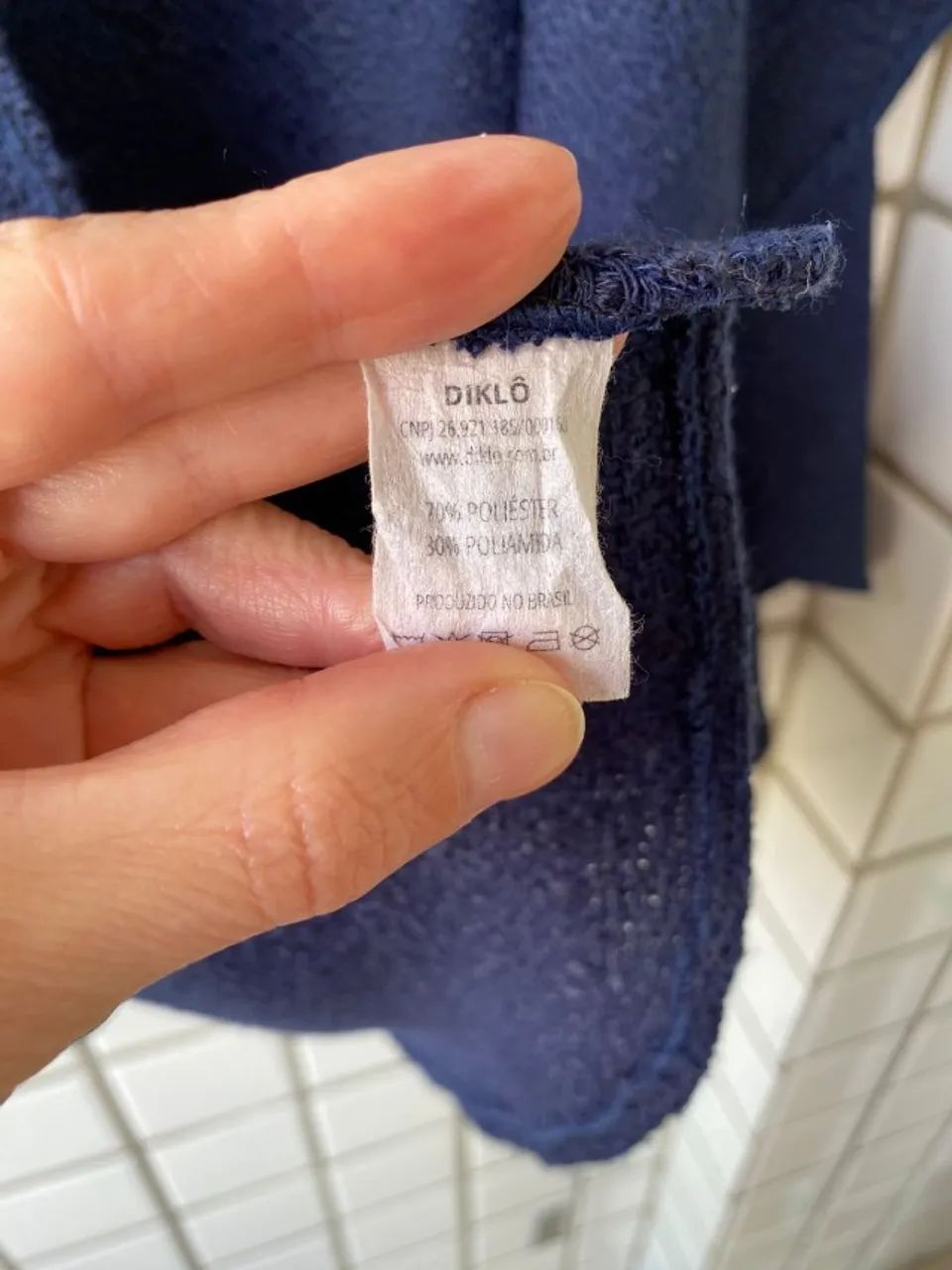 Poncho em tricô Marinho - Foto 3