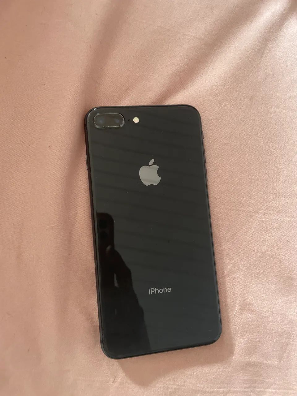 iPhone 8 quebrado para retirada de peças 