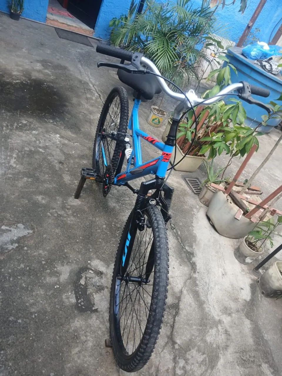 Bicicleta aro 26 com amortecedor sem marcha  - Foto 4
