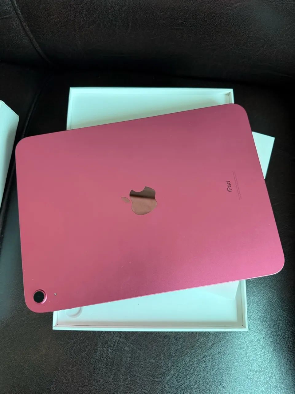 iPad 10 Rosa + Capa 95% de bateria sem detalhes  - Foto 4