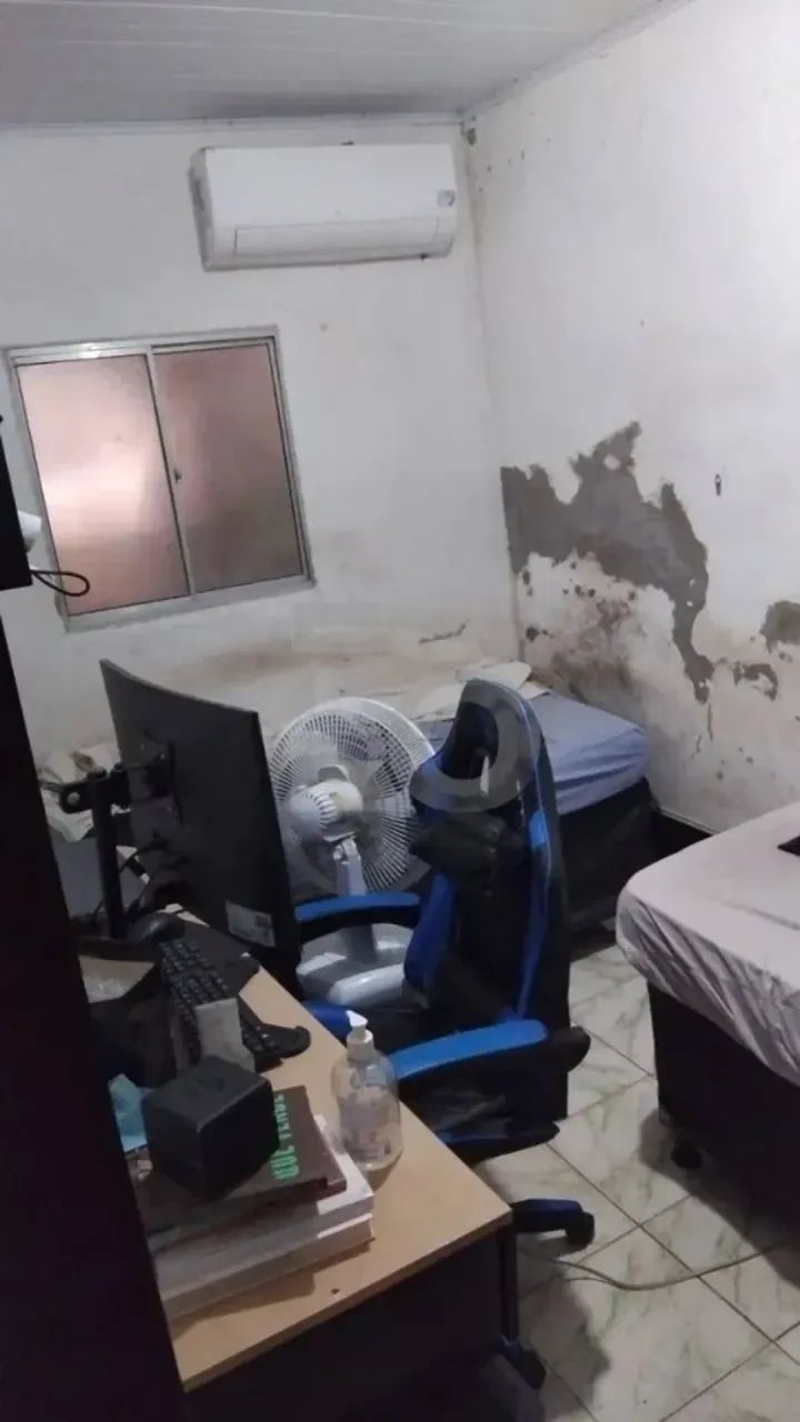 Casa à Venda  com 2 Quartos, Quintal e Varanda no Dezoito do Forte - Foto 4