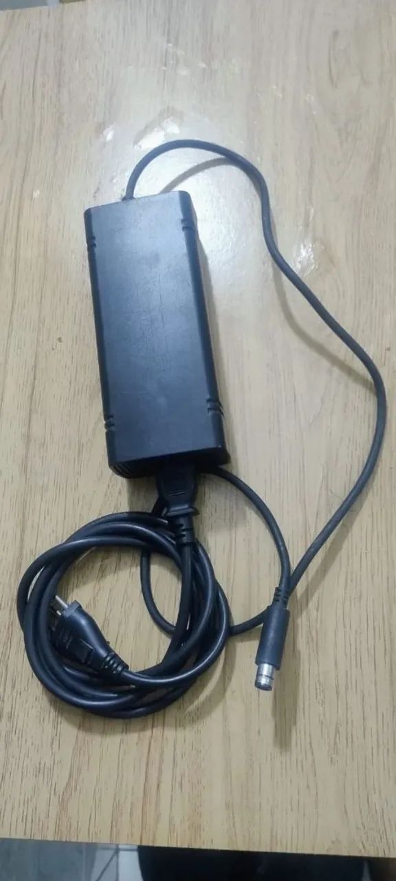 Fonte similar compatível com XBox 360 - Foto 4