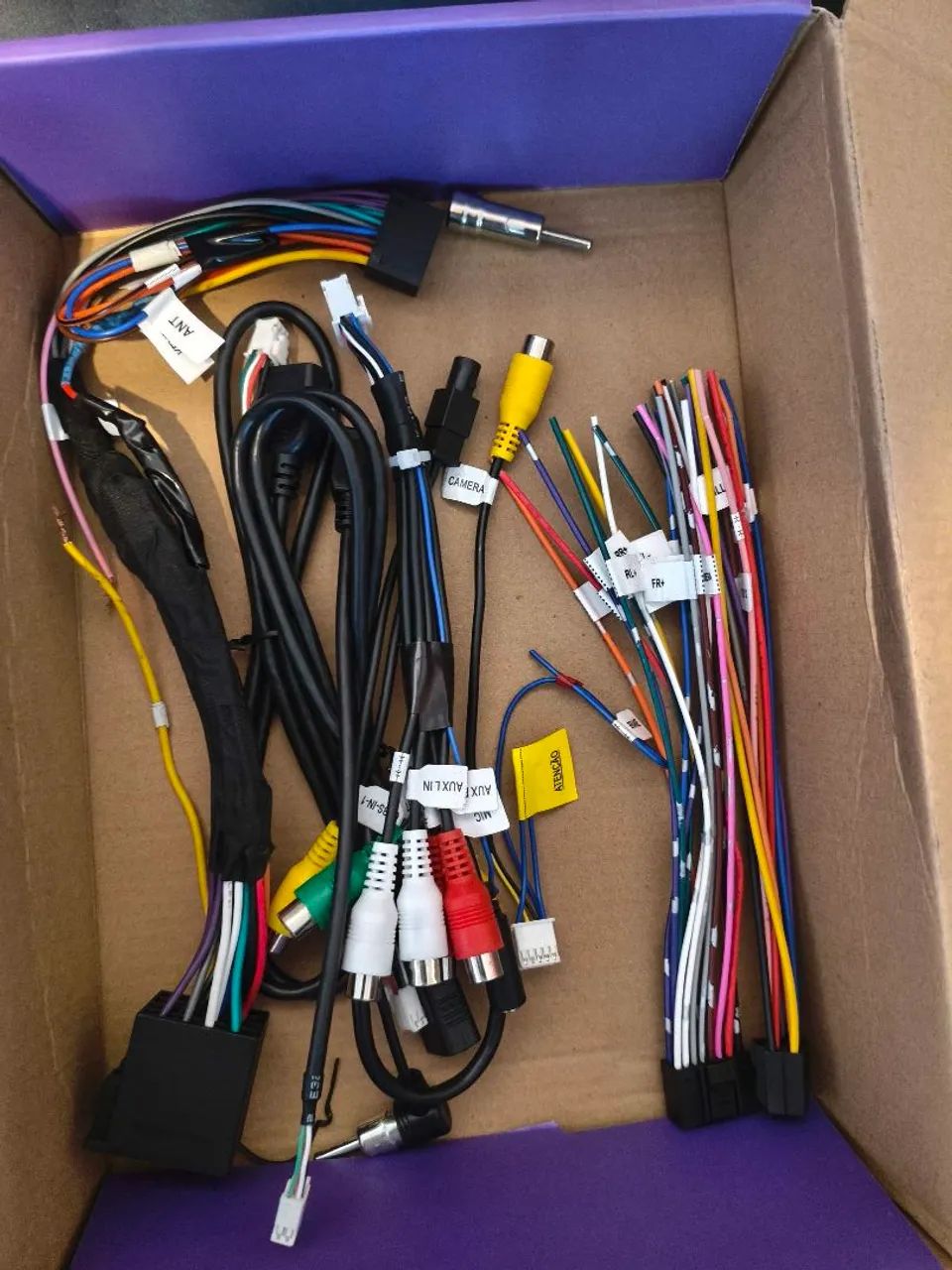 Kit de Chicotes e Cabos RCA para Central Multimídia Android / MP5  (Fiat)