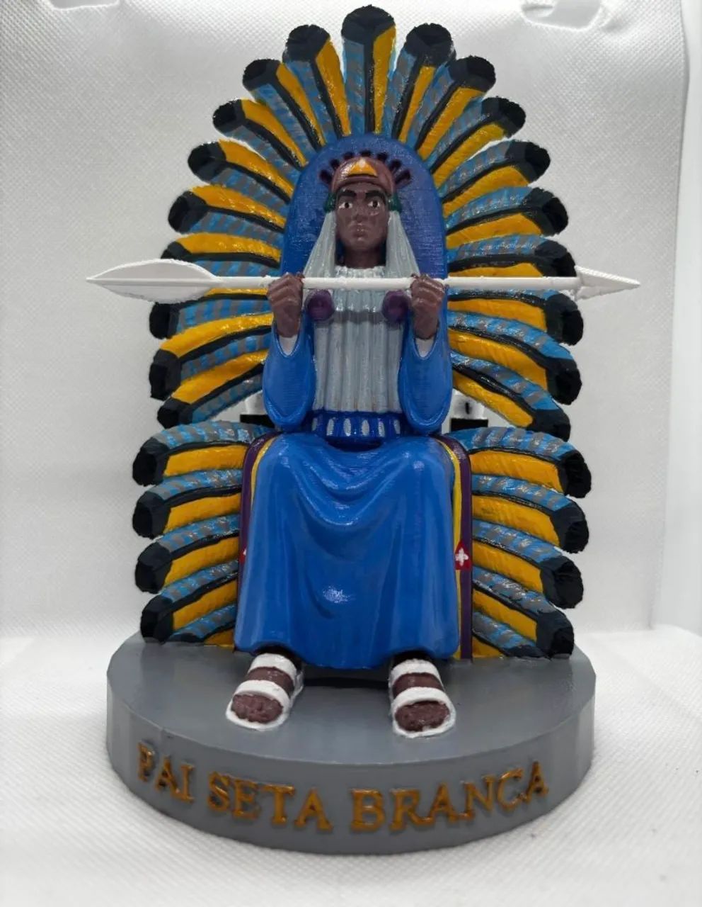 Estátua pai seta branca - Foto 2
