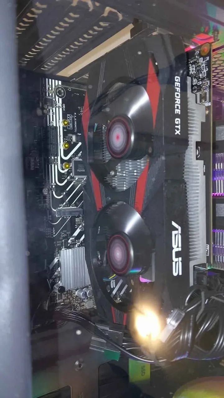 ASUS GTX GeForce 1650 4GB  - Foto 2