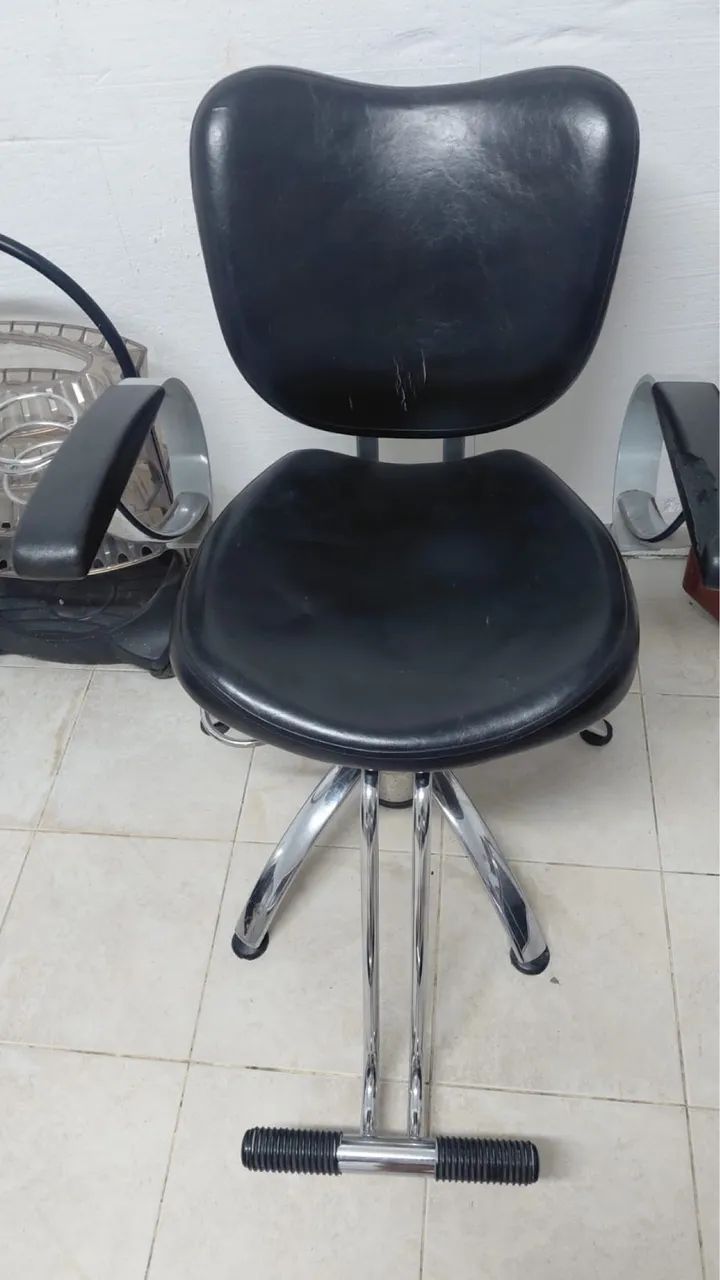 Cadeira cabeleireira  - Foto 2
