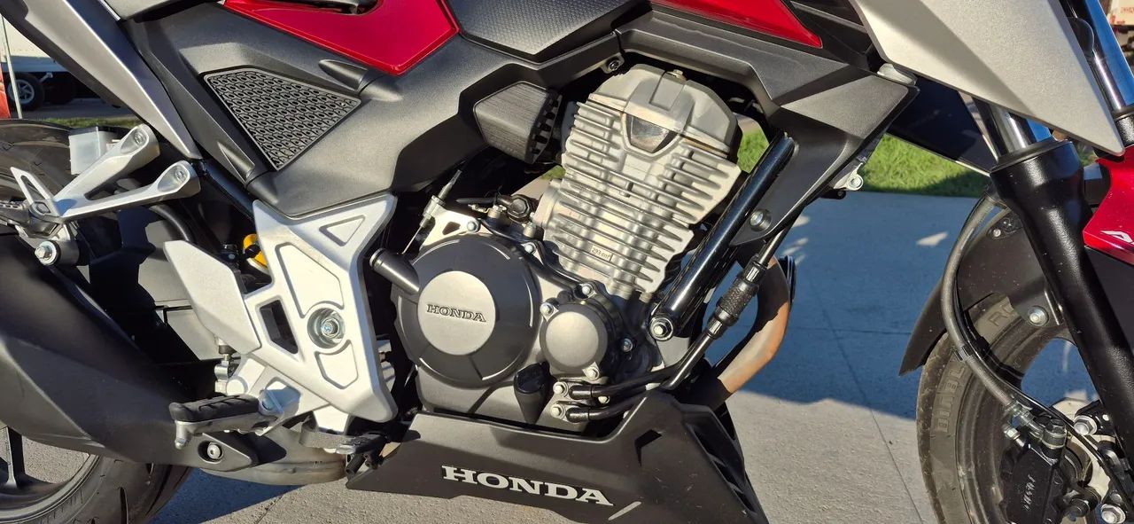 HONDA CB300F ABS 2026 - Foto 3