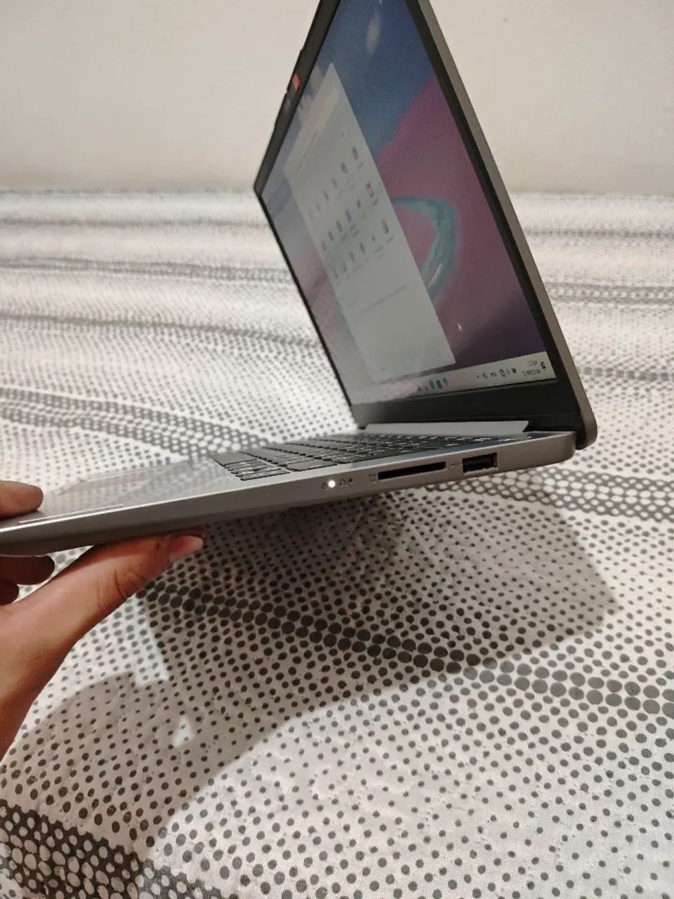 Notebook Lenovo Ideapad Celeron N4020 PRATICAMENTE NOVO - Foto 4