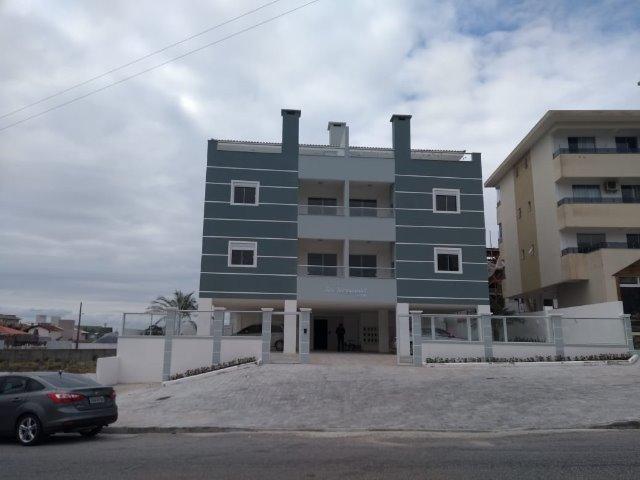 Prédio com elevador aptos 2 quarto, pronto para morar, fica na avenida com acesso a pra