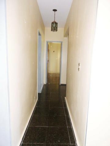 Apartamento com 3 Quartos para Alugar, 130 m² por R$ 800/Mês - Foto 6