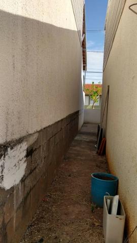 Casa com corredor de 03 quartos no Condomínio Rio Jangada - Foto 7