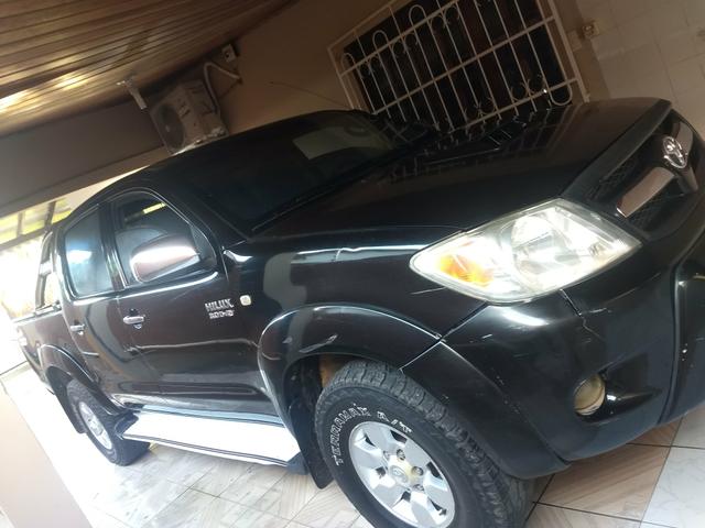 Vende-se hilux 2006