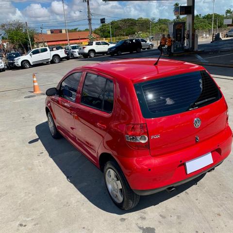 Volkswagen Fox 1.6 Completo R$ 14.990 - Foto 5