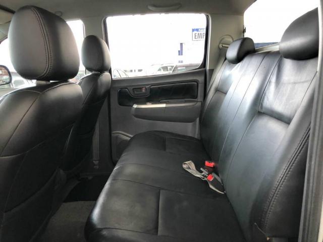 Toyota Hilux 3.0 CD SR 4x4 AT - Foto 13