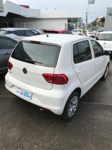 VOLKSWAGEN FOX 2015/2015 1.0 MI TRENDLINE 8V FLEX 4P MANUAL - Foto 4