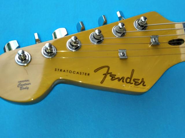 Fender Stratocaster CANHOTA - Foto 6