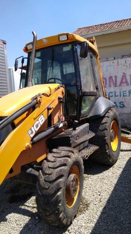 Retroescavadeira JCB ( Parcelada )