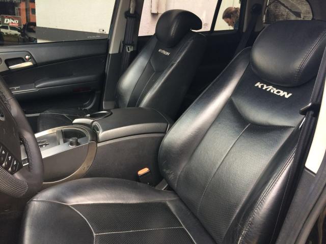 Vendo Kyron modelo 2011 - Foto 2