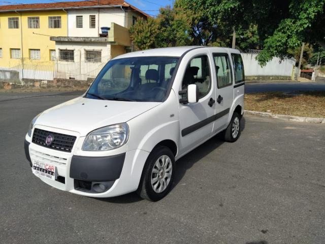 Fiat Doblò Attractive 1.4 8V (Flex)