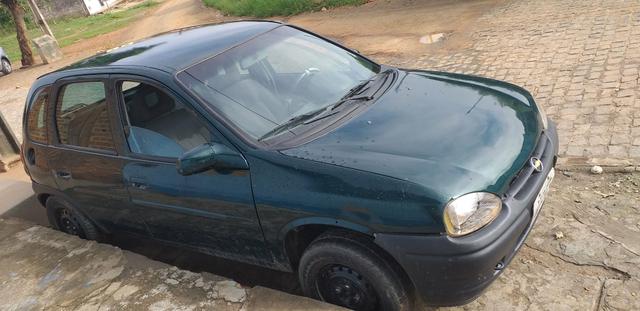 Vendo ou troco corsa emplacado - Foto 11