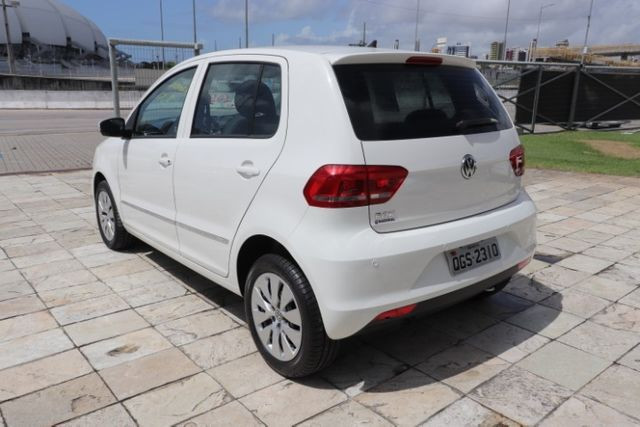 Volkswagen Fox 1.0 MPi Trendline 2016 - Foto 12
