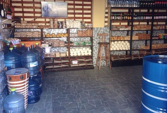 Alugo loja bem comercial Stela mares