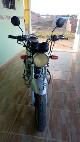 VENDE SE MOTO SUZUKI 125 EM CARUARU 3.500