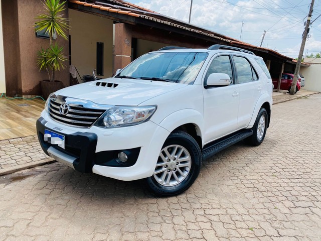 SW4 2015 DIESEL SRV 7 LUGARES TOP DE LINHA IMPECÁVEL