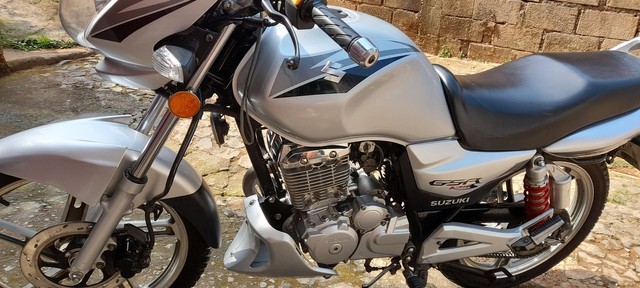 MOTO SUSUKI GRS 125 S 2016