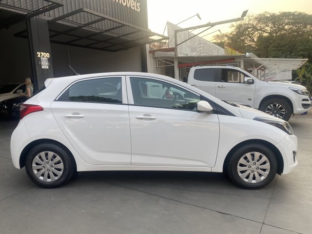 HYUNDAI HB20 2015 1.0 COMFORT PLUS 12V FLEX 4P MANUAL