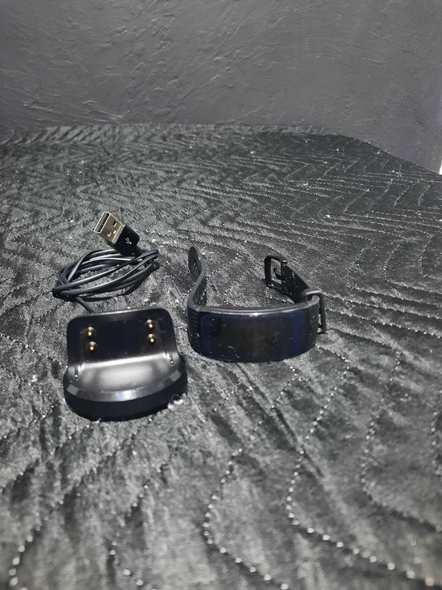 gear fit 2 pro olx